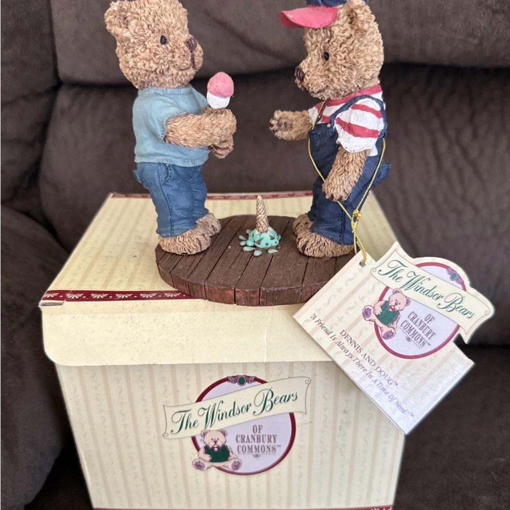 Windsor Bears Dennis and Doug Figurine